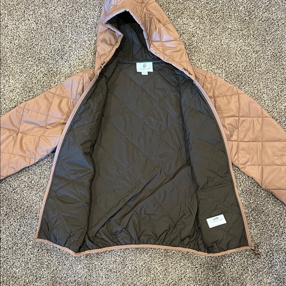 Class Club Quilted Jacket in Brown - Picture 4 of 7